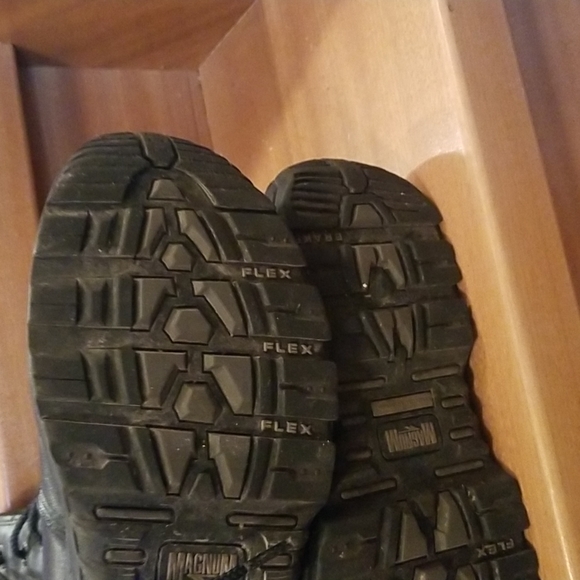 Magnum stealth force tactical boots size 10 - Picture 2 of 5